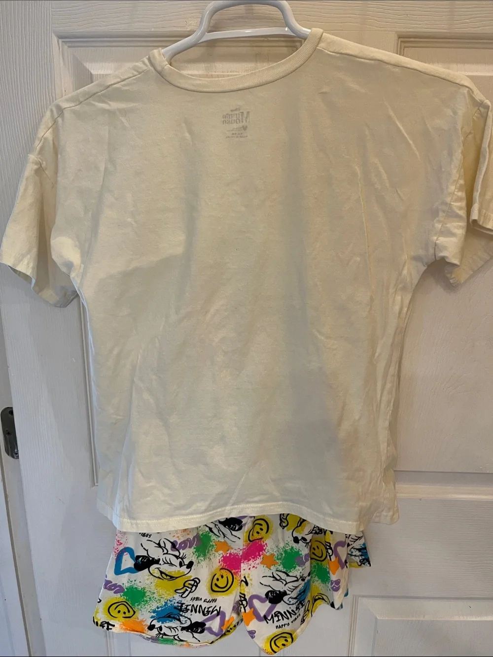 Disney Cream Tee & Skirt Set with Multicolor Paint-Splash Minnie